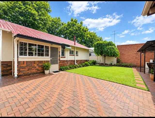 3 BEDROOM HOUSE FOR SALE IN VANDERBIJLPARK CE 1